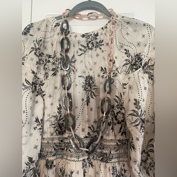 Urban Outfitters Pink and Black Chain Necklace - Picture 3 of 4